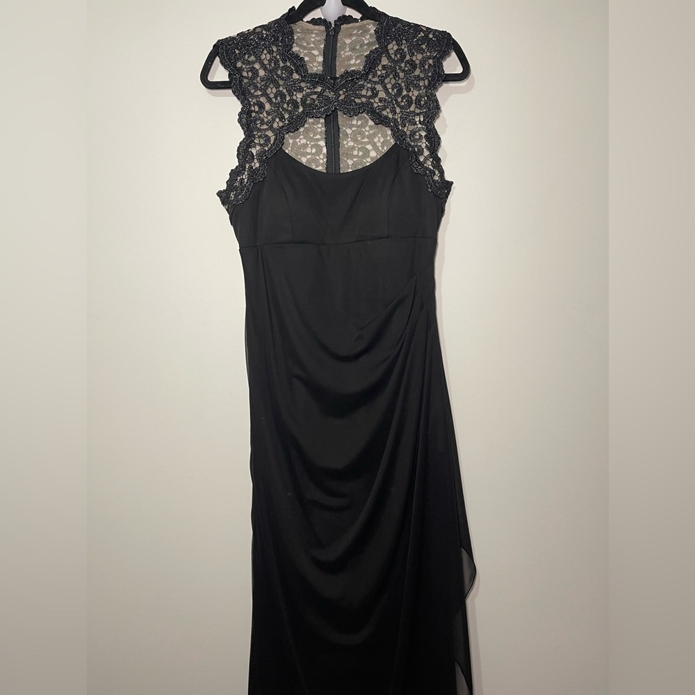 Xscape Women’s Black Lace-Top Maxi Ruched Evening Gown Dress in 12 - Picture 2 of 10